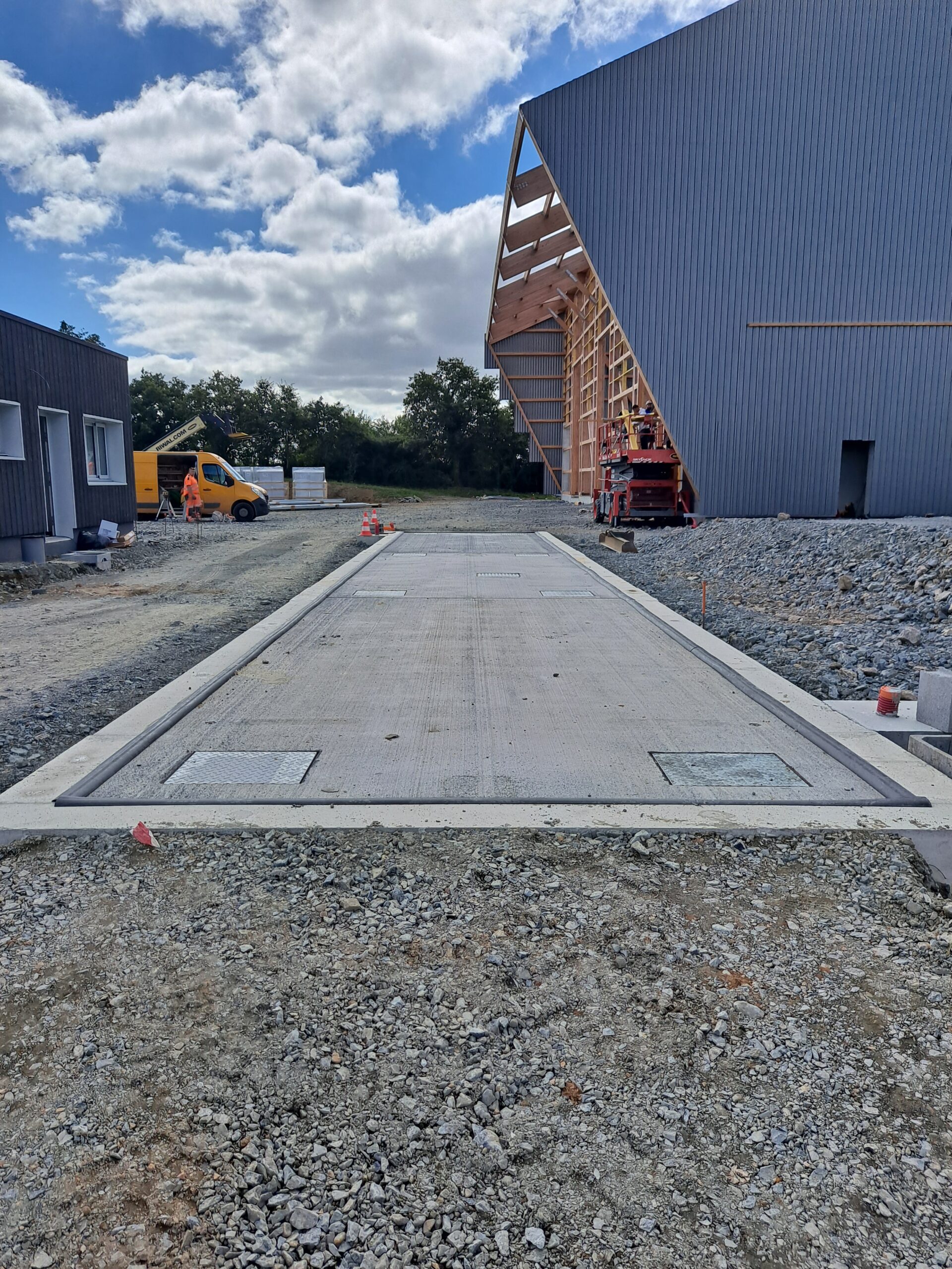 pont bascule posé sur le chantier du quai de transfert valor3e